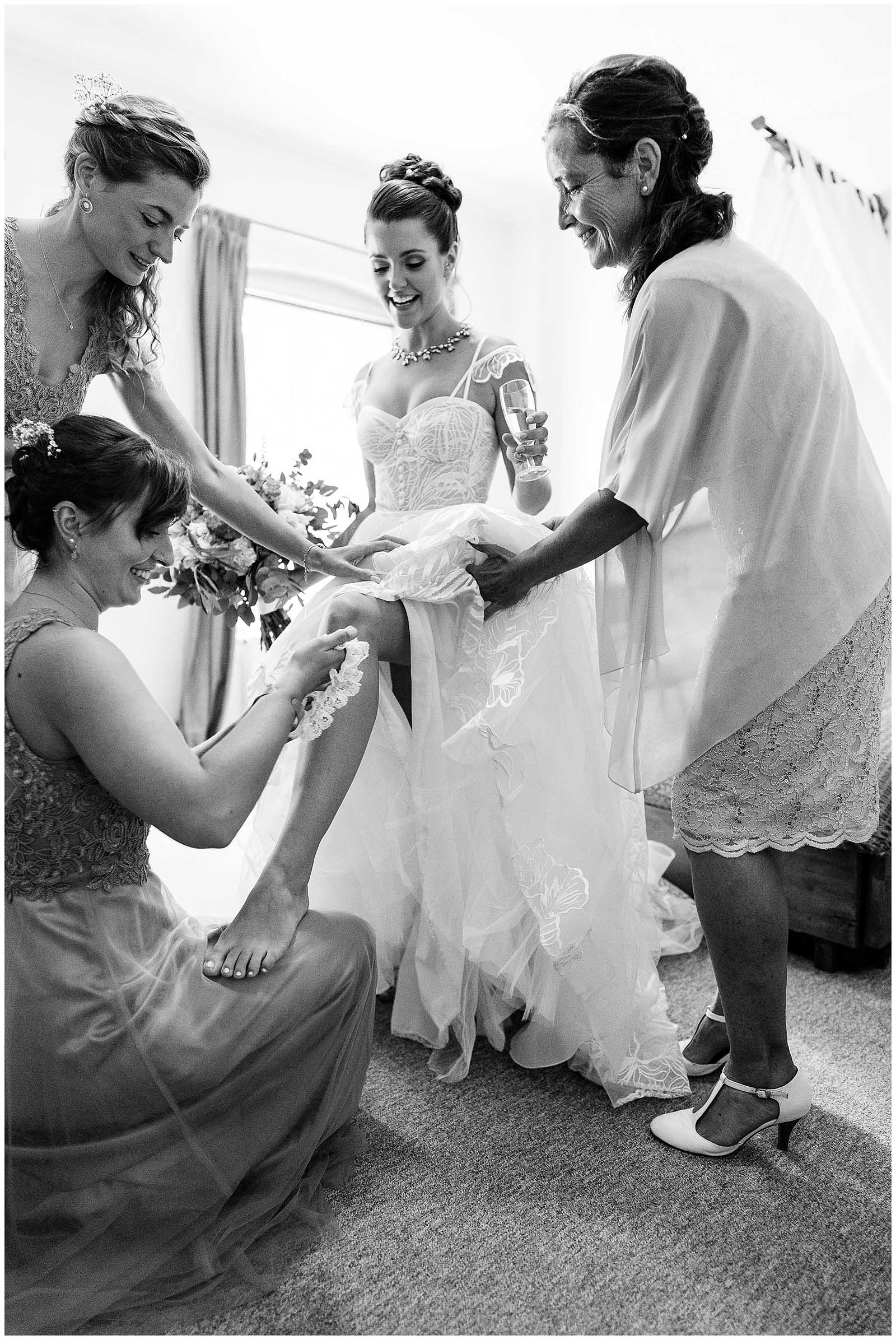 Getting ready vintage Hochzeit Kornscheune