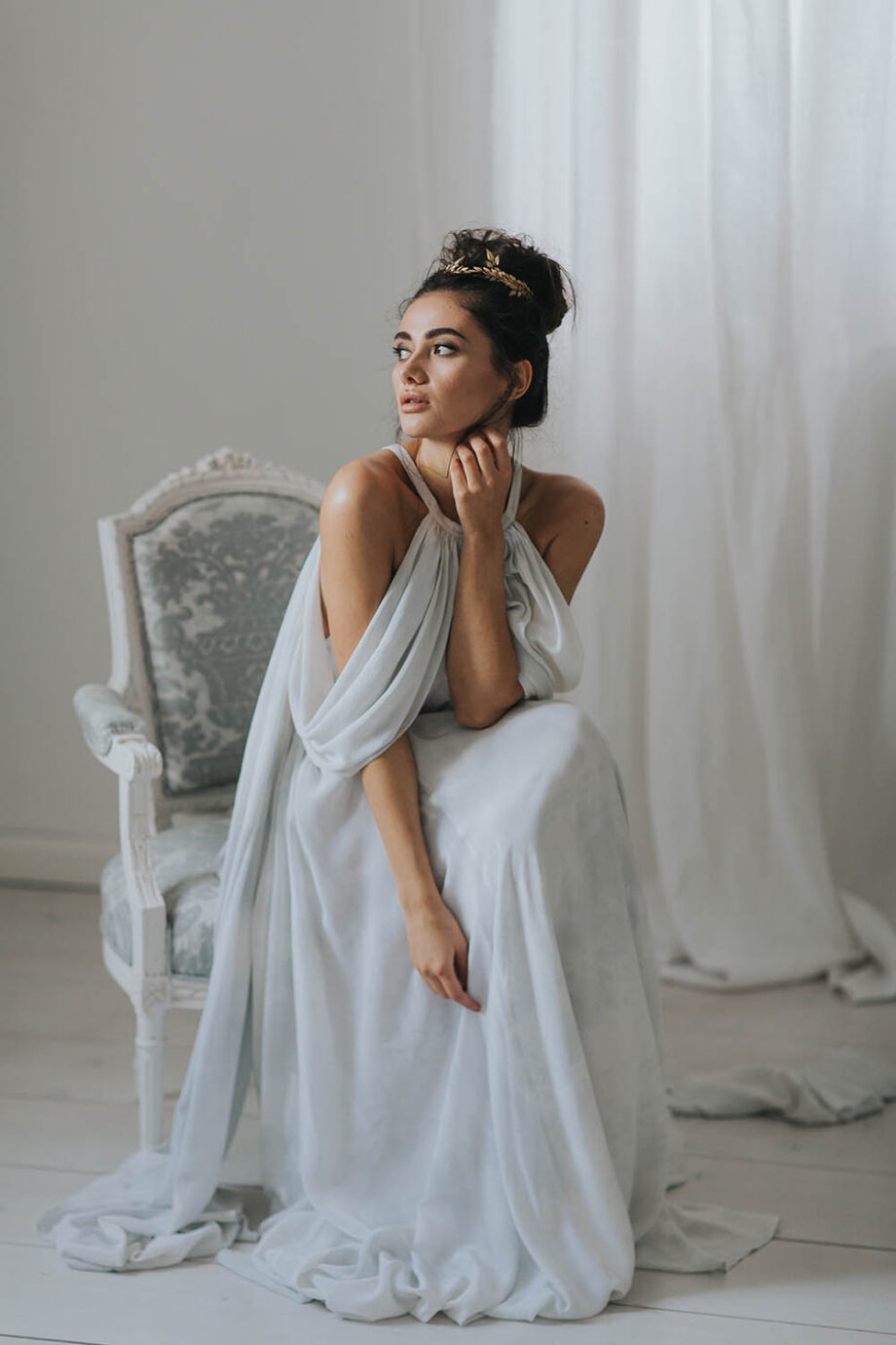 Grieschiche Braut elegant im Chateau